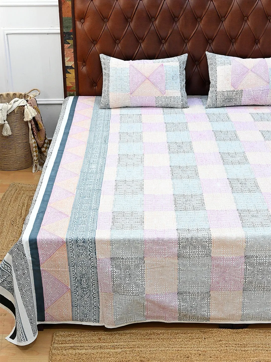 APPLIQUE PATTERN COTTON PRINTED DOUBLE BEDSHEET WITH PILLOW