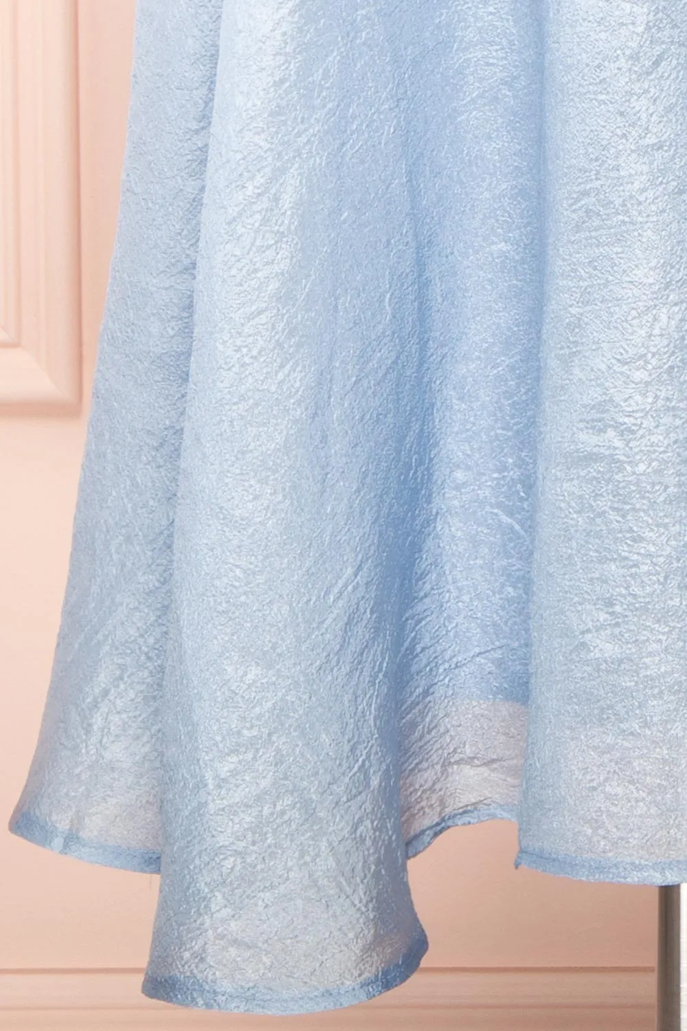 Arajel | Light Blue Textured Satin Midi Dress