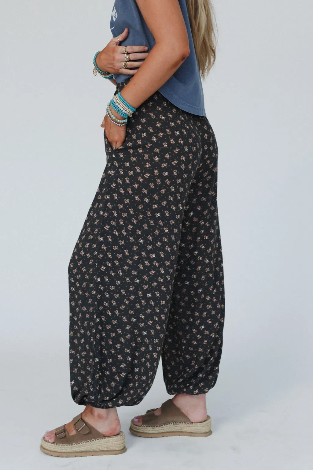 Emberlyn Wide Leg Cinched Pants - Iron