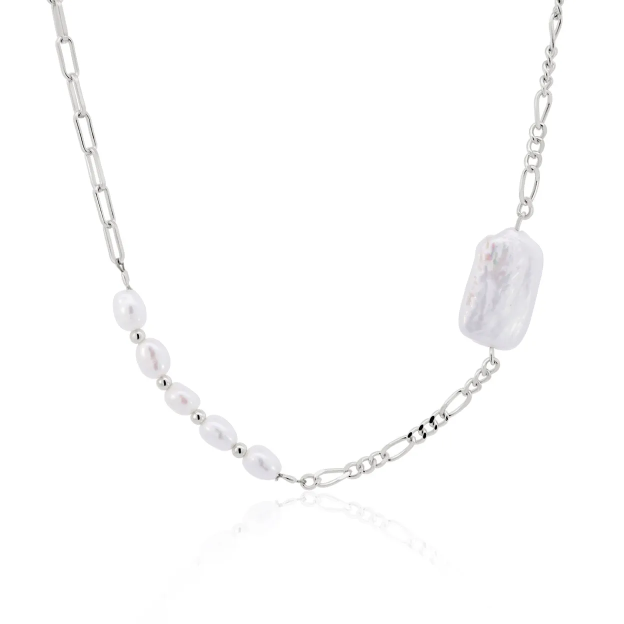 Kiara Pearl Necklace