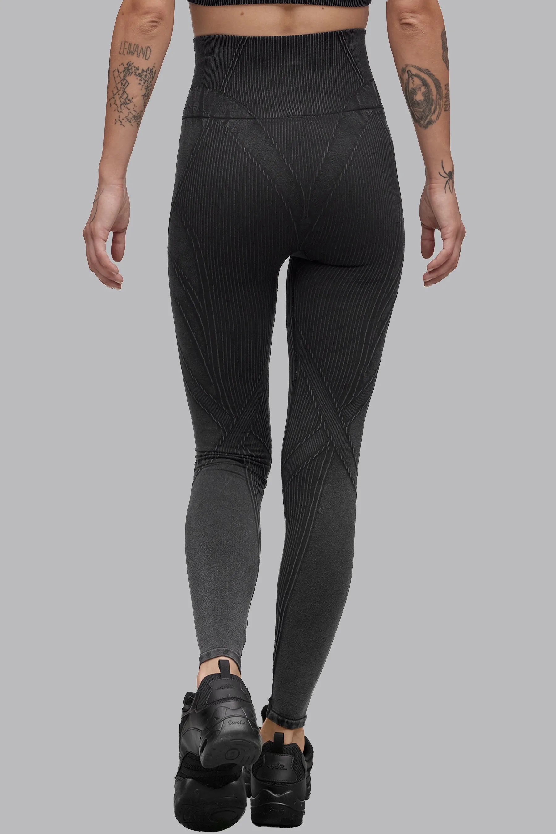 V_FADE SEAMLESS LEGGINGS - Black Vintage