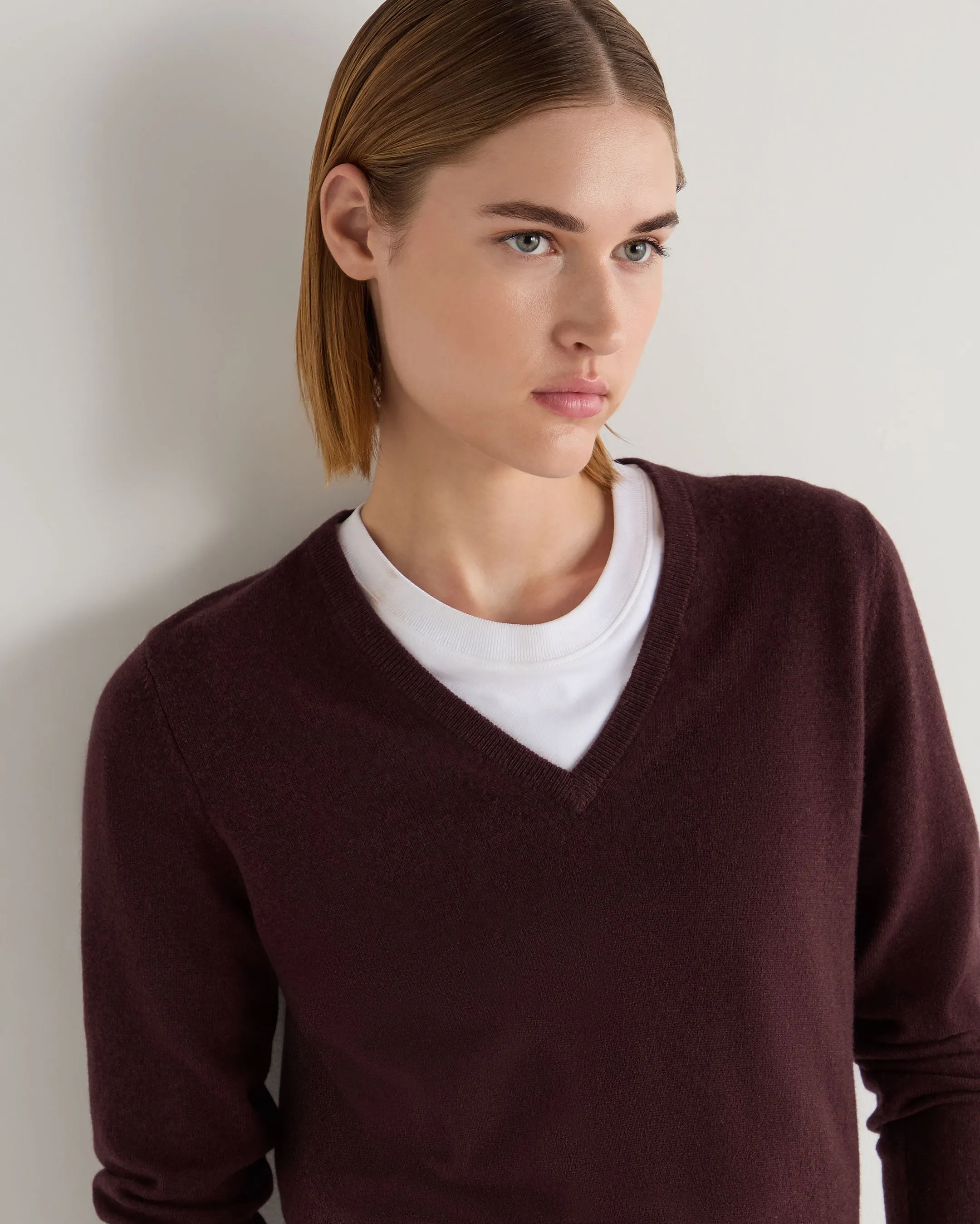 Women's Phoebe V Neck Cashmere Sweater Claret Red